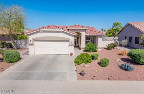 4536 Strawberry Dr, Gilbert, AZ 85298-8334