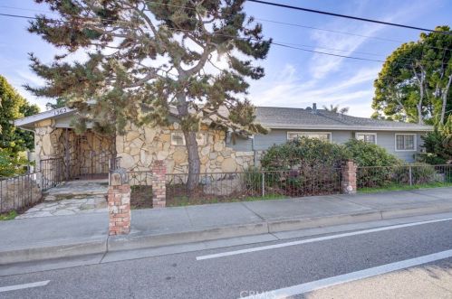 1362 Farroll Rd, Pismo Beach, CA 93433-2816
