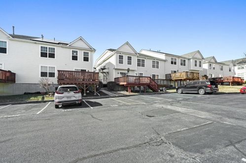 34 Jordan Ln, Middletown, NY 10940-1604
