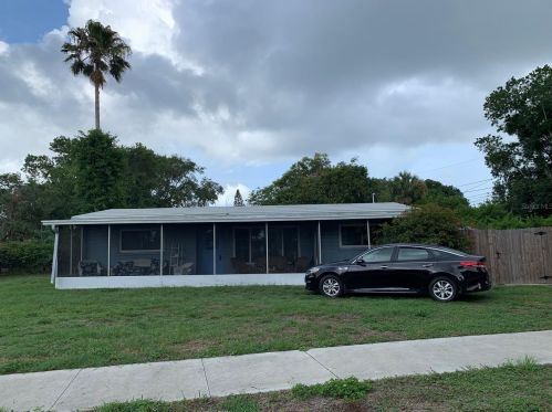 701 Sunset Dr, Tarpon Springs, FL 34689-2442