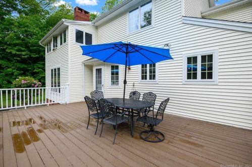 107 Roast Meat Hill Rd, Deep River CT  06419-1424 exterior