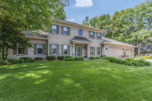1475 Bradbury Ct, Green Bay, WI 54313-9351