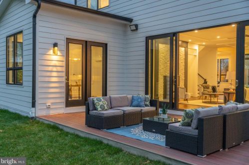 2219 Westmoreland St, Falls Church VA  22043-1701 exterior