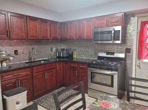 1553 Potter Blvd, Bayshore, NY 11706-2831