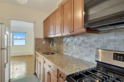 8 Fordham Hill Oval, Bronx NY  10468-4806 exterior