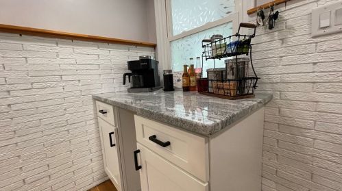 15 Ernest Ave, Worcester MA  01604-2326 exterior