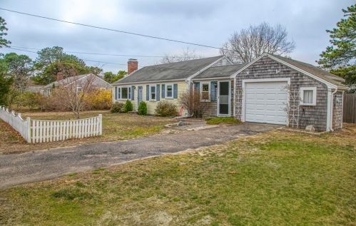 69 Sea Ave, Yarmouth, MA 02673-5013