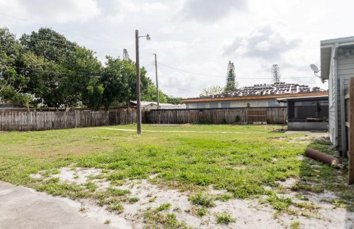 4125 Plumosa St, West Palm Beach, FL 33406-4871