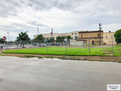 1385 9th St, Brownsville, TX 78520-7170