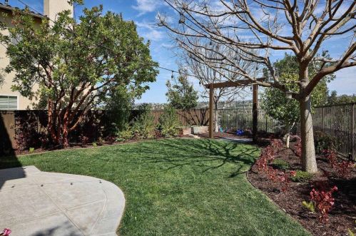 1931 Marcasite Pl, Carlsbad CA  92009-5204 exterior
