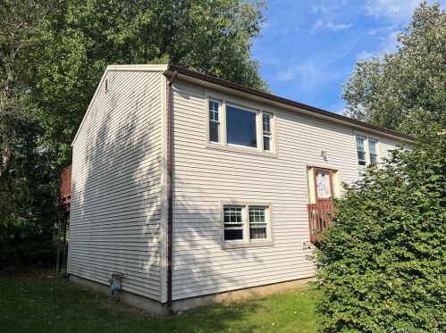 39 Jillijam Pl, Bridgeport, CT 06606-2452