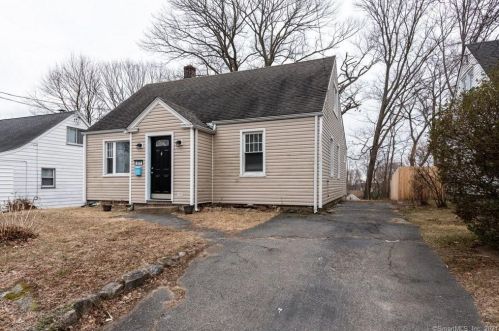 377 Queen St, Bridgeport, CT 06606-3432