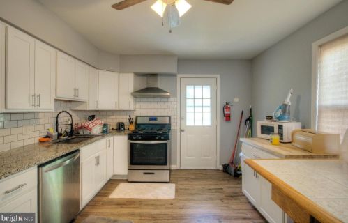 1702 Swedesboro Ave, West Deptford NJ  08066-1517 exterior