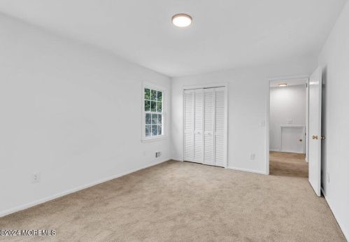 828 Burnt Tavern Rd, Bricktown NJ  08724-2540 exterior