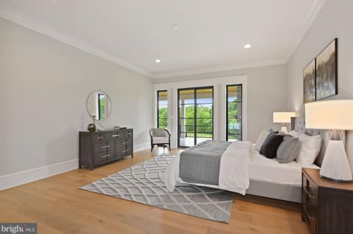 16067 Waterford Crk Cir, Hamilton VA  20158-3342 exterior