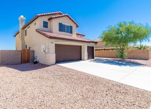 12548 Luna Rd, Victorville, CA 92392-8949