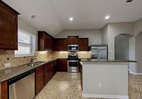 517 Bluehaw Dr, Georgetown TX  78628-7063 exterior