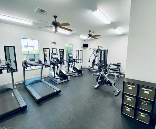 1385 Mariposa Cir, Naples FL  34105-7265 exterior
