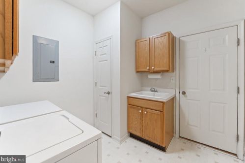 808 Phipps Woods Ct, Glen Mills PA  19342-2243 exterior