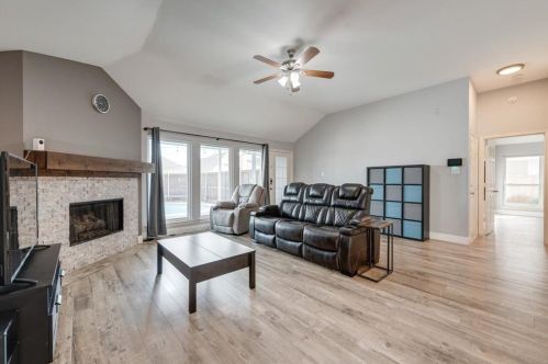 5600 Worley Dr, Frisco TX  75056-3850 exterior