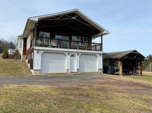 304 Burr Rd, Cochecton, NY 12726-5147