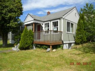 3791 Roosevelt Ave, Tacoma WA  98404-4766 exterior