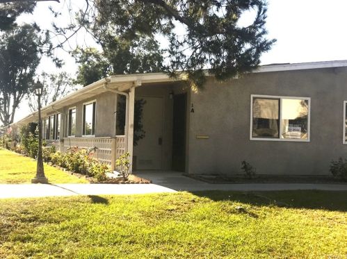 1842 Thunderbird Dr, Seal Beach, CA 90740-5240