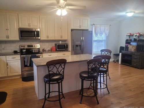 96 Douglas St, Bridgeport CT  06606-2901 exterior