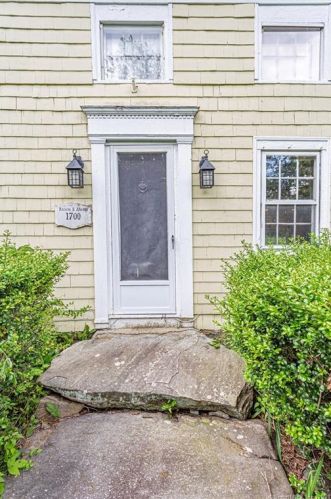 112 Easton Rd, Westport CT  06880-1627 exterior