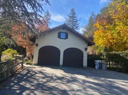 180 Fox Holw Rd, Redwood City CA  94062-3608 exterior