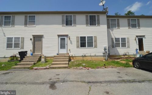 212 White Birch Ln, Blandon, PA 19510-9554