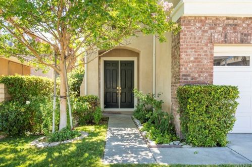 25942 Tennyson Ln, Santa Clarita, CA 91381-1009