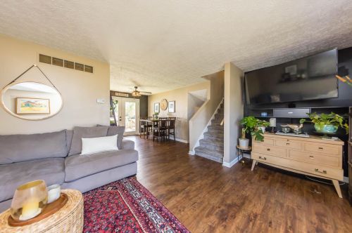 1239 Choctaw Dr, London OH  43140-8726 exterior