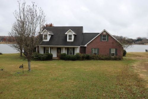 1318 Lakeshore Dr, Starkville, MS 39759-8126