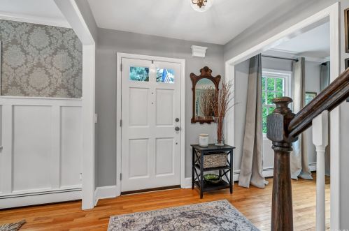 88 Nautilus Ave, Northport, NY 11768-1830