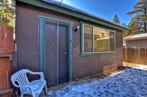 926 Country Club Blvd, Big Bear City CA  92314-9048 exterior