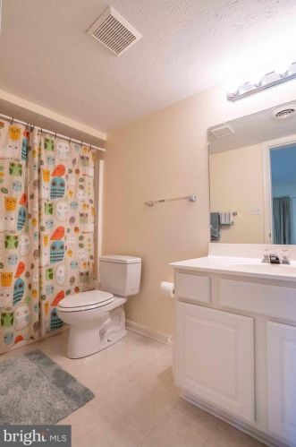 160 Manor Dr, Edinburg VA  22824-3579 exterior