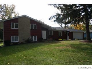 33 Alina St, Fairport, NY 14450-2844
