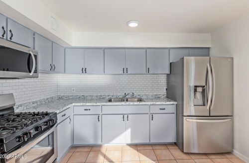 2333 41st Dr, Phoenix AZ  85009-1062 exterior