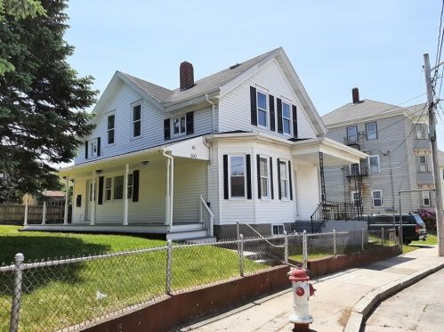 101 Downing St, Fall River, MA 02723-2405