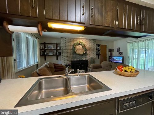 714 Pomona Rd, Riverton NJ 08077-4233 exterior