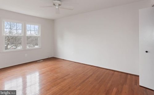 5509 Miles Ct, Springfield VA 22151-1714 exterior