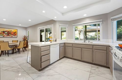 1090 Heaton Moor Dr, Walnut CA  91789-4329 exterior