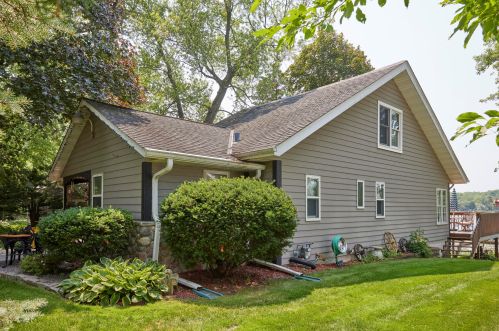 5375 Quaas Dr, West Bend WI  53095-8719 exterior