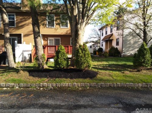 105 Buttonwood Dr, East Brunswick NJ  08816-4404 exterior