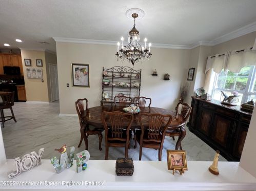 39 Riva Blvd, Bricktown NJ 08723-7983 exterior