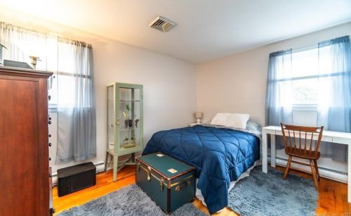 148 Dorothy Dr, Middletown CT  06457-5304 exterior