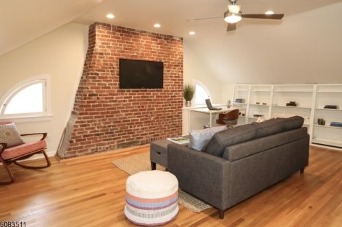 344 Ridgewood Rd, South Orange NJ  07079-1622 exterior