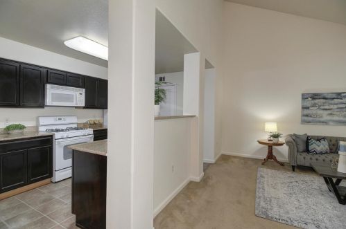 5482 Tares Cir, Elk Grove CA  95757-4361 exterior