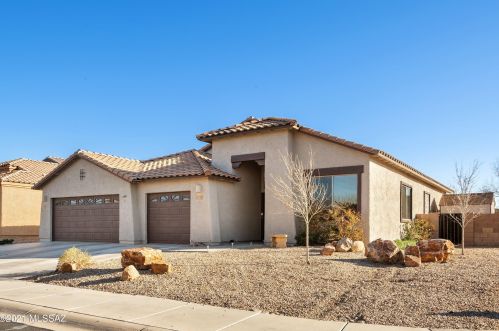 11149 Caracara Dr, Marana, AZ 85653-8197